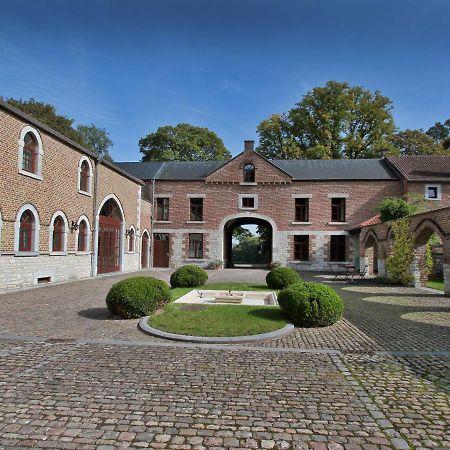 Hotel - Ferme Du Chateau D'Ahin Huy Esterno foto