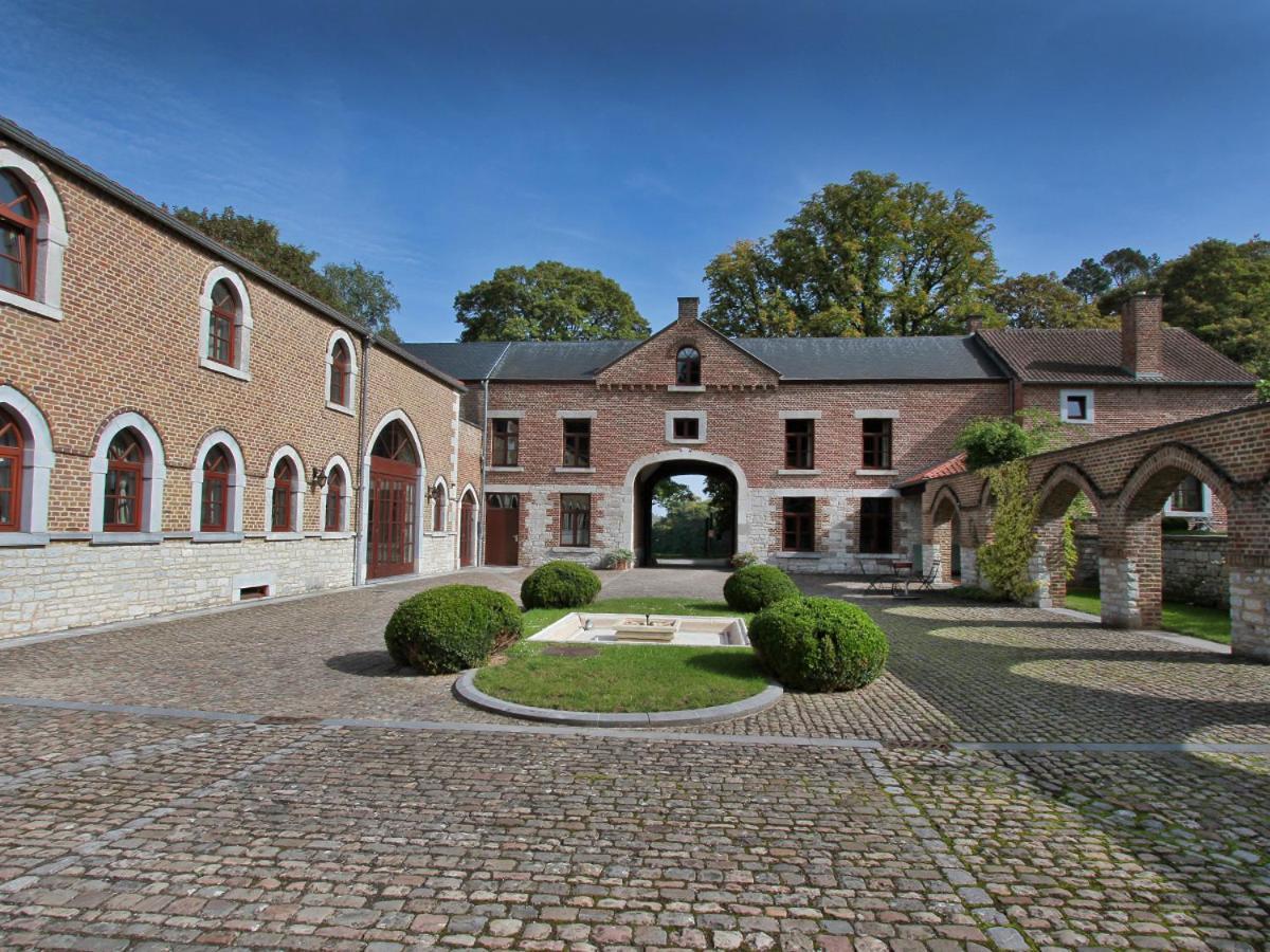 Hotel - Ferme Du Chateau D'Ahin Huy Esterno foto
